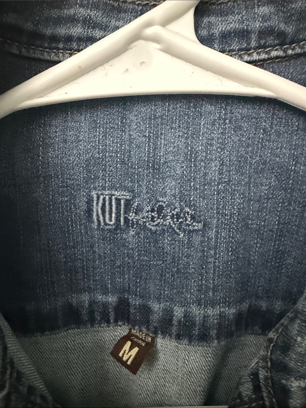 Kut from the Kloth Vintage Blue Denim Jean Jacket - Picture 3 of 9